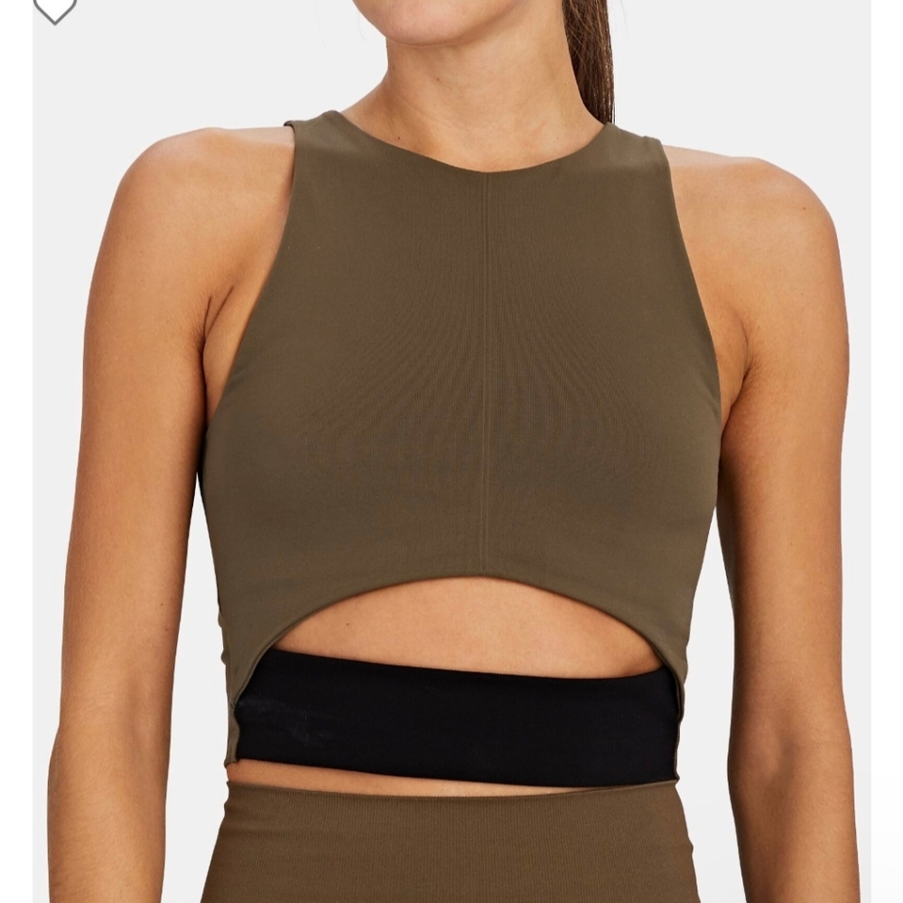 Vaara sports bra